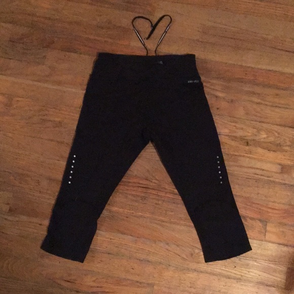 Nike Dri-Fit Running Capris - Picture 2 of 2